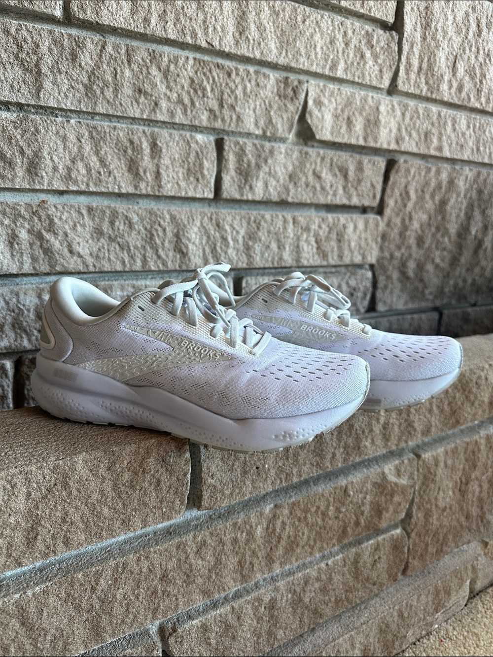 Brooks Women’s White Ghost 16 Running Shoes